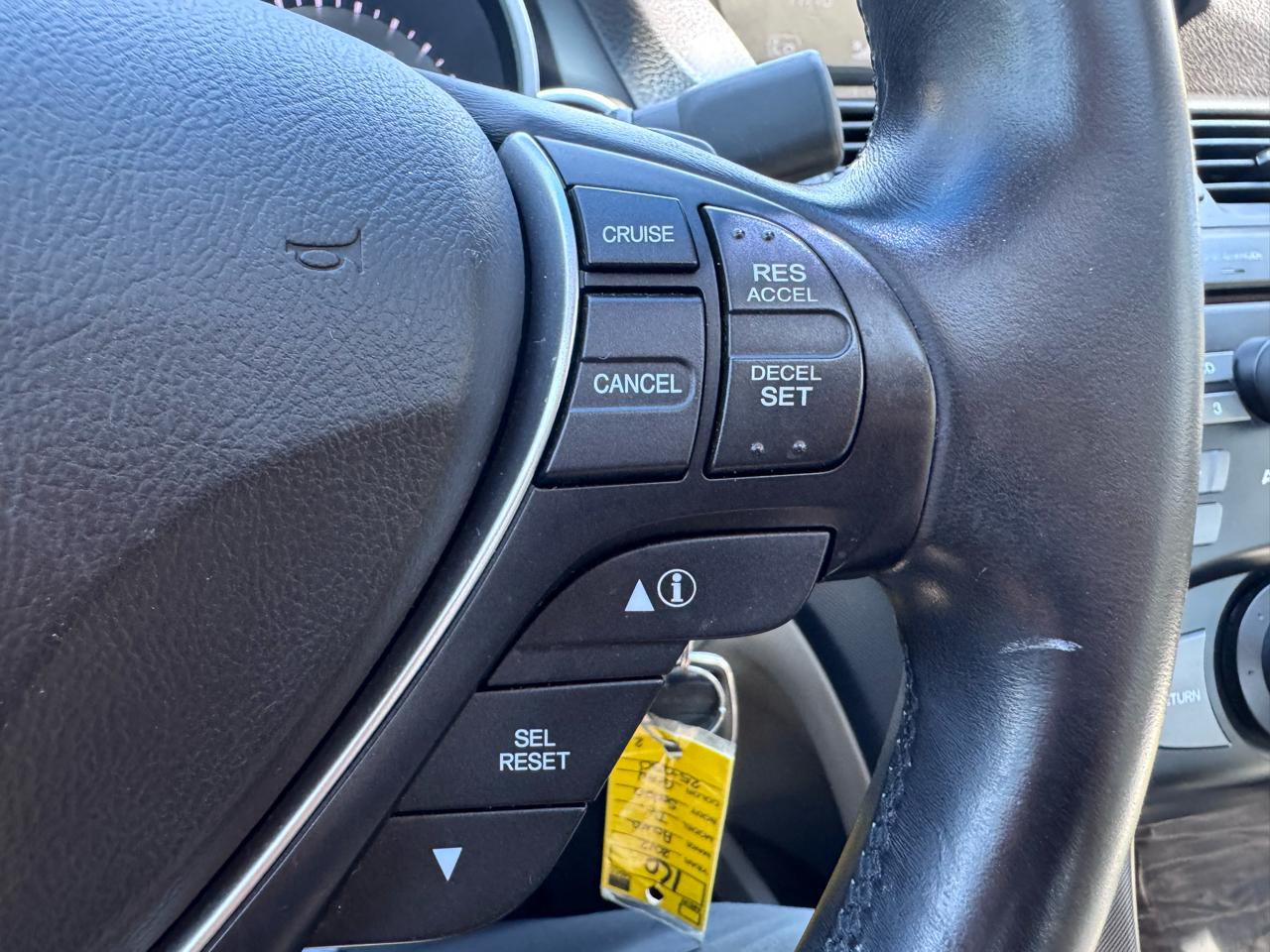 Acura TL 6-Speed AT 2012