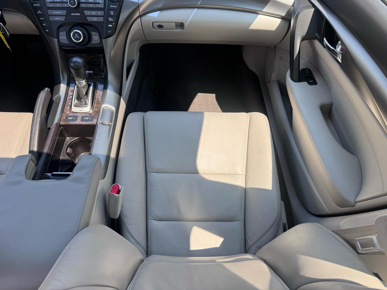 Acura TL 6-Speed AT 2012