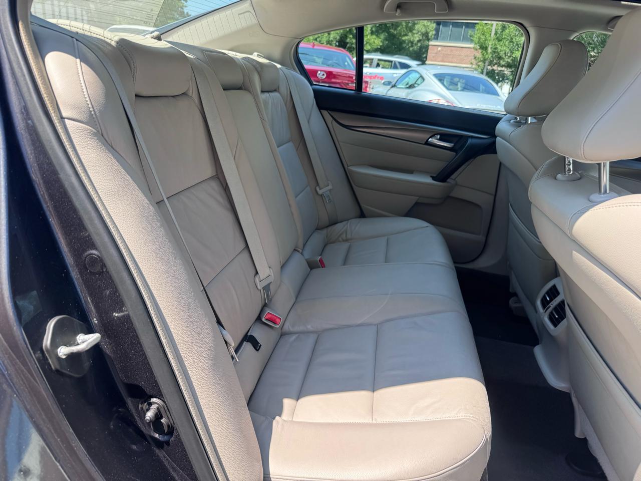 Acura TL 6-Speed AT 2012