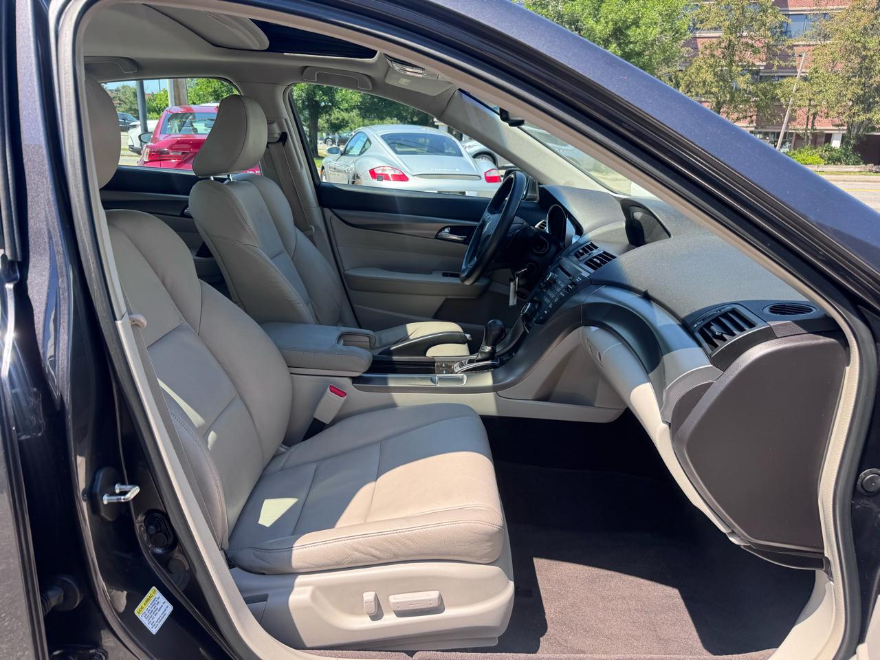 Acura TL 6-Speed AT 2012
