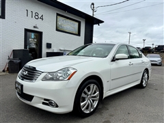 2010 Infiniti M 