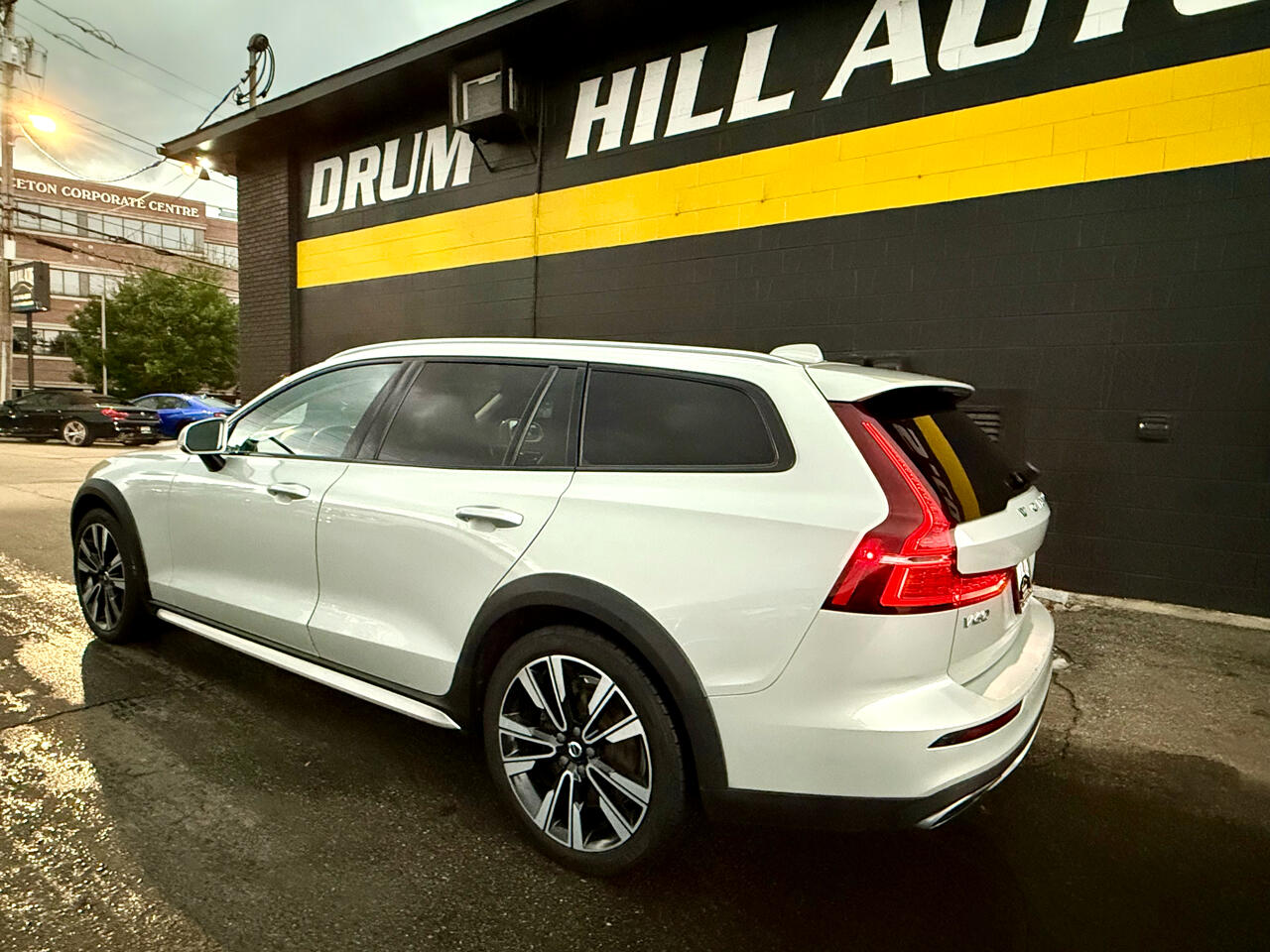 2020 Volvo V60 Cross Country T5 AWD photo 3