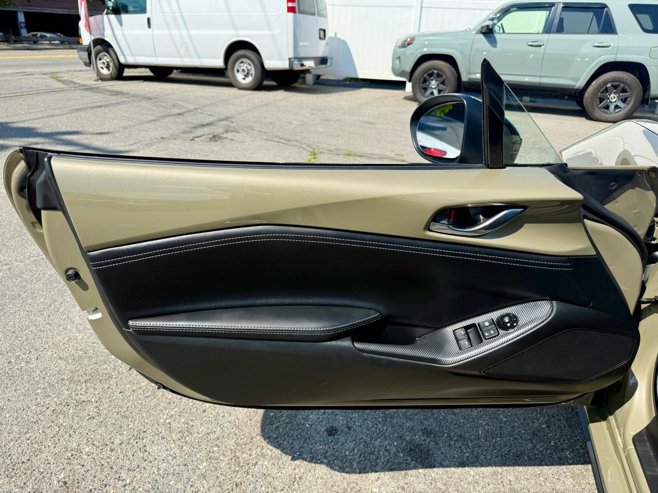 Mazda MX-5 Miata RF Club 6AT 2023