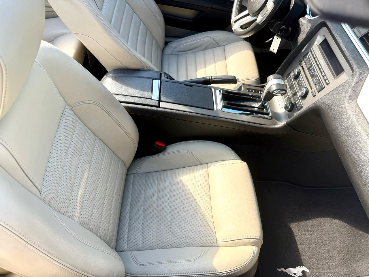 Ford Mustang V6 Convertible 2010 Ford Mustang V6 Convertible 2010