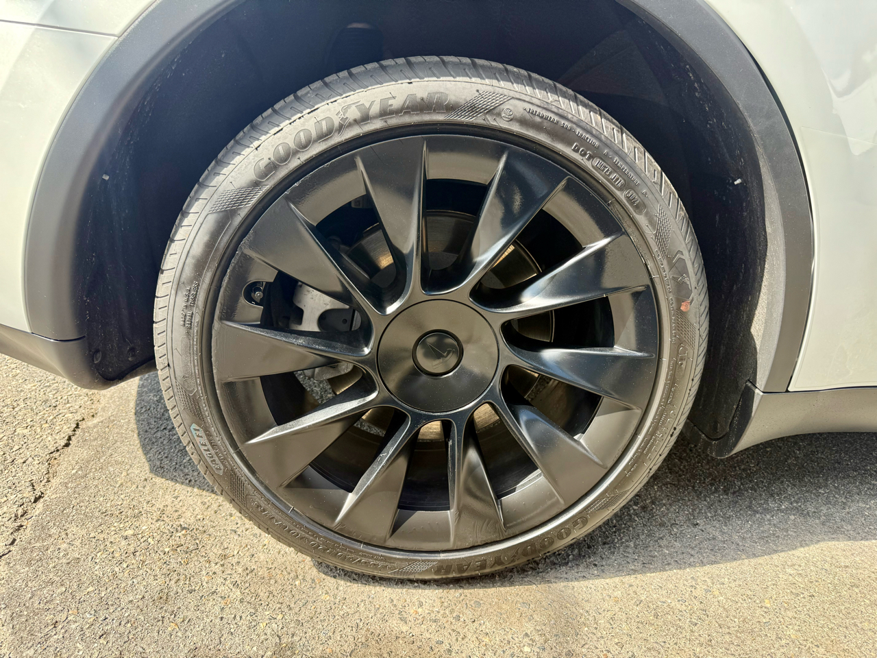 Tesla Model Y Long Range 2023 Tesla Model Y Long Range 2023