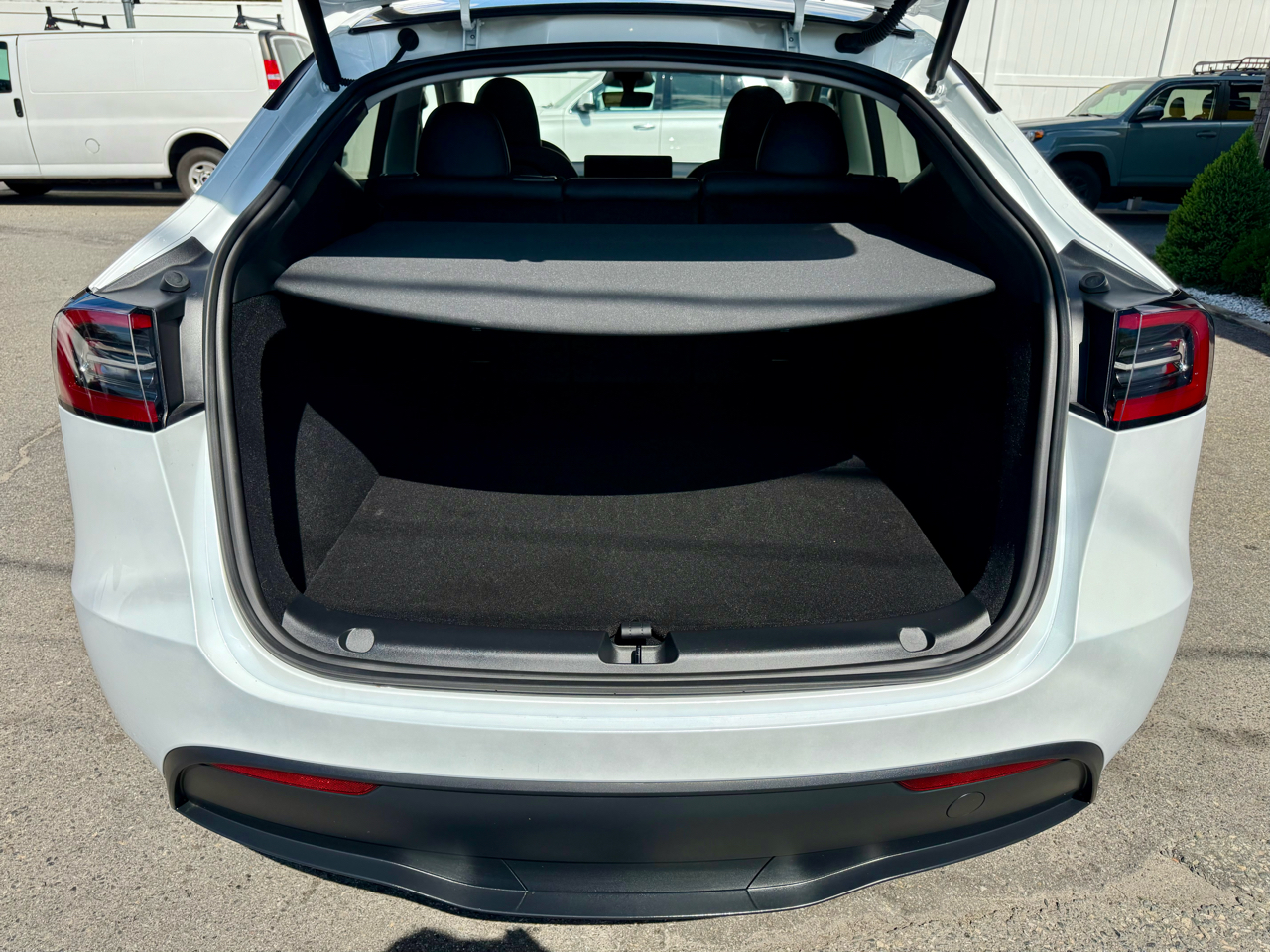 Tesla Model Y Long Range 2023 Tesla Model Y Long Range 2023