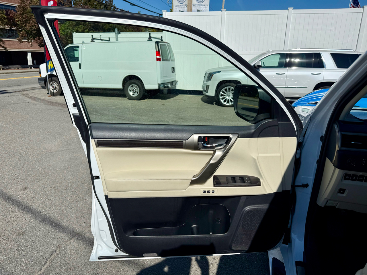 2020 Lexus GX 460 Luxury photo 10