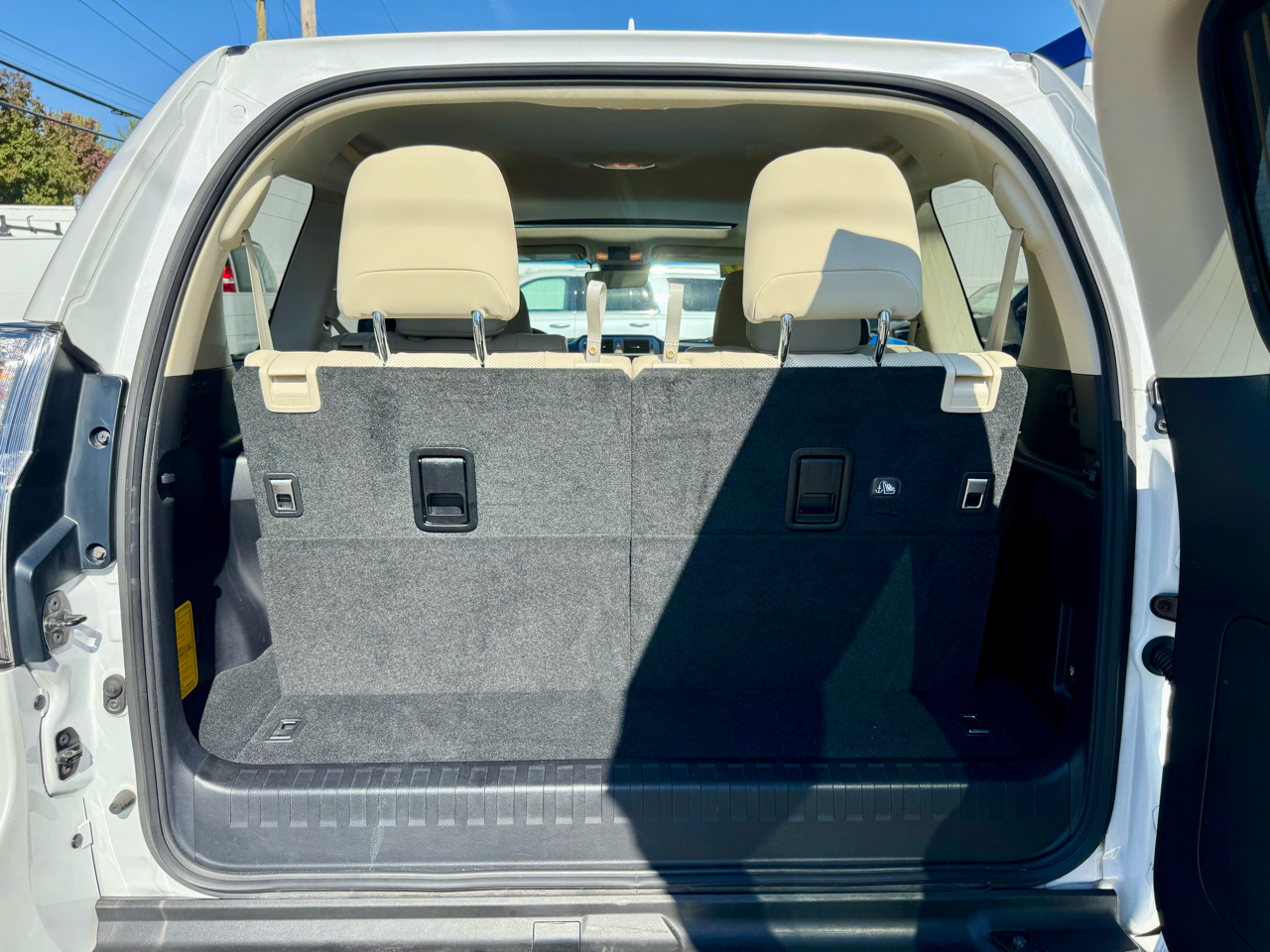 2020 Lexus GX 460 Luxury photo 16