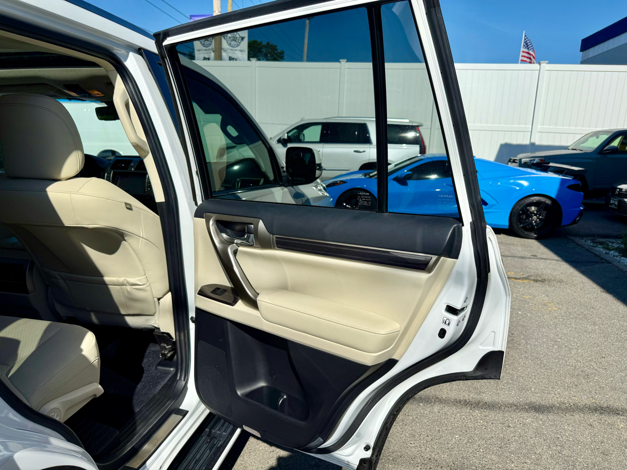 2020 Lexus GX 460 Luxury photo 19