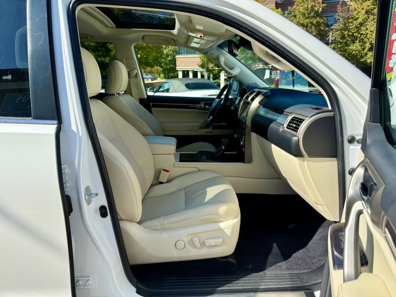 2020 Lexus GX 460 Luxury photo 22