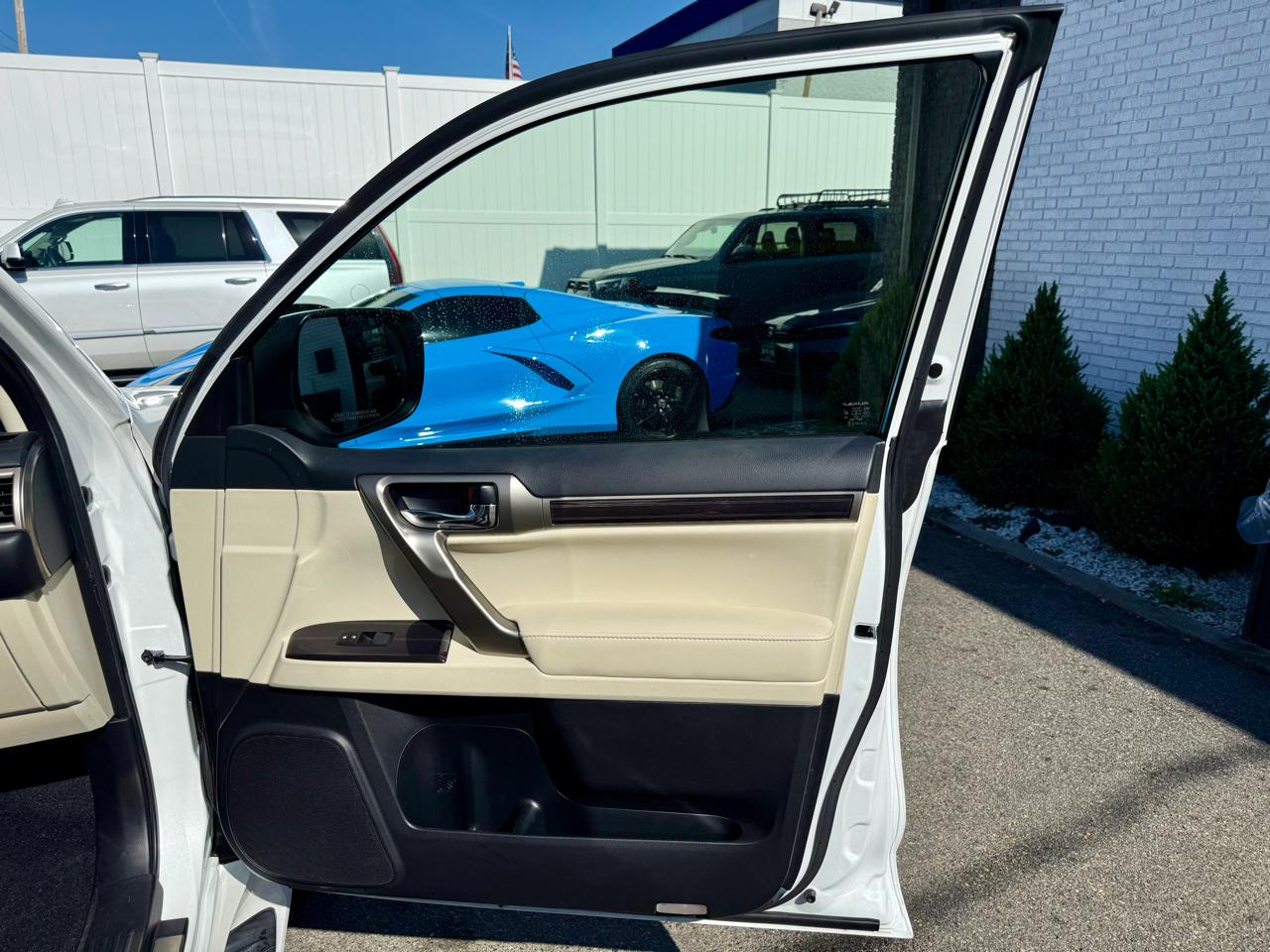 2020 Lexus GX 460 Luxury photo 25