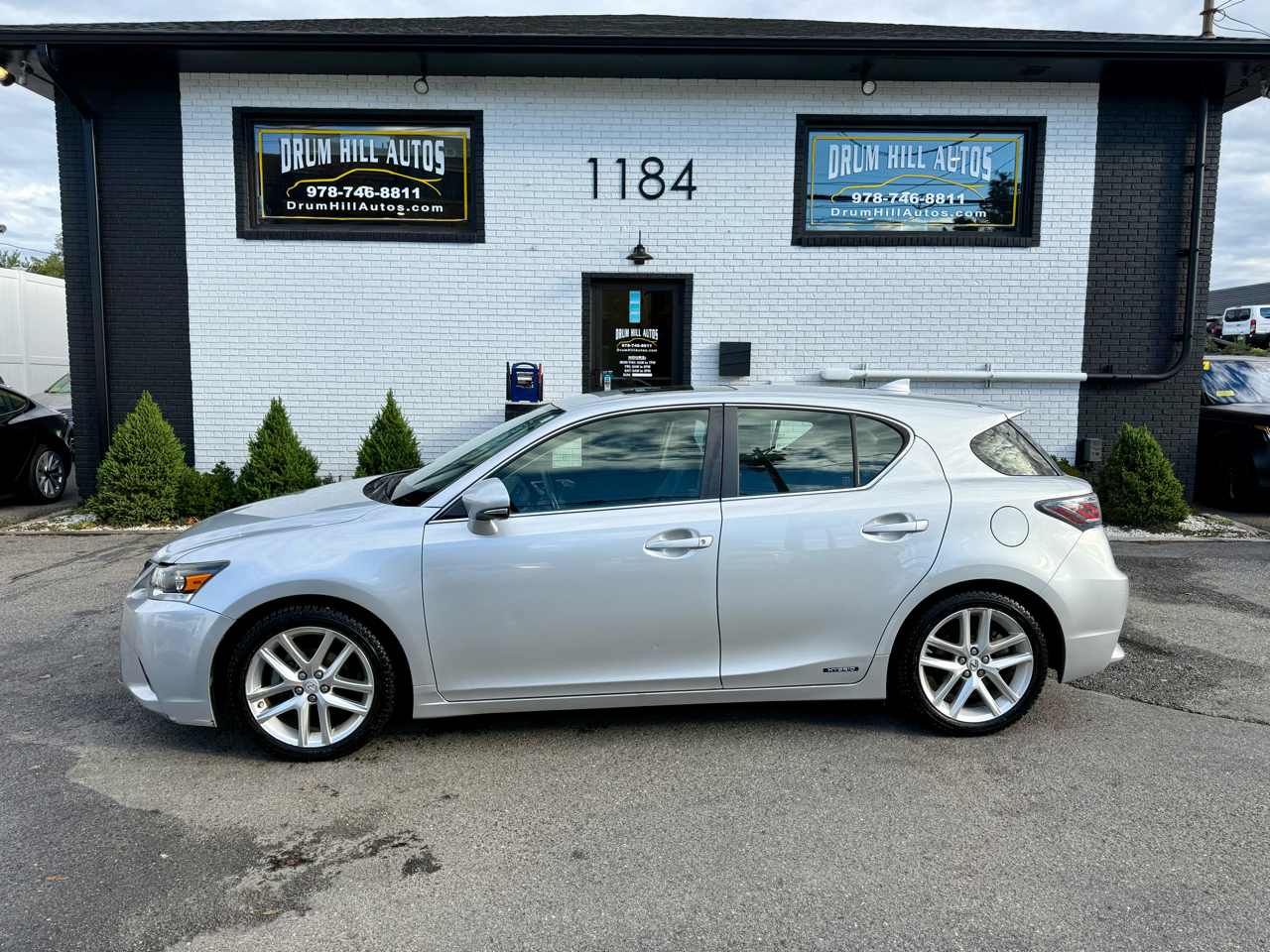 2014 Lexus CT 200h photo 2