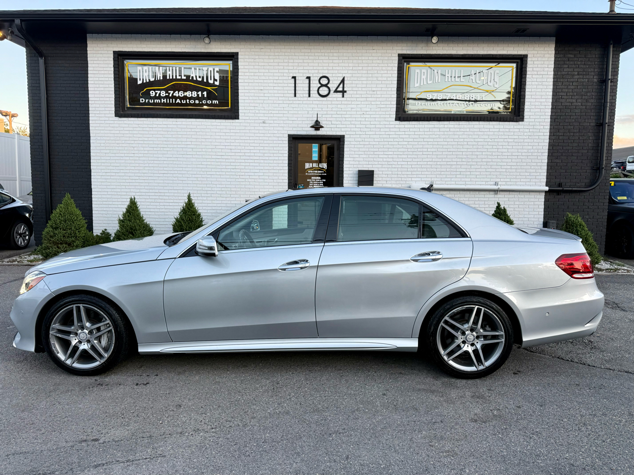 2014 Mercedes Benz E Sedan 4MATIC photo 2