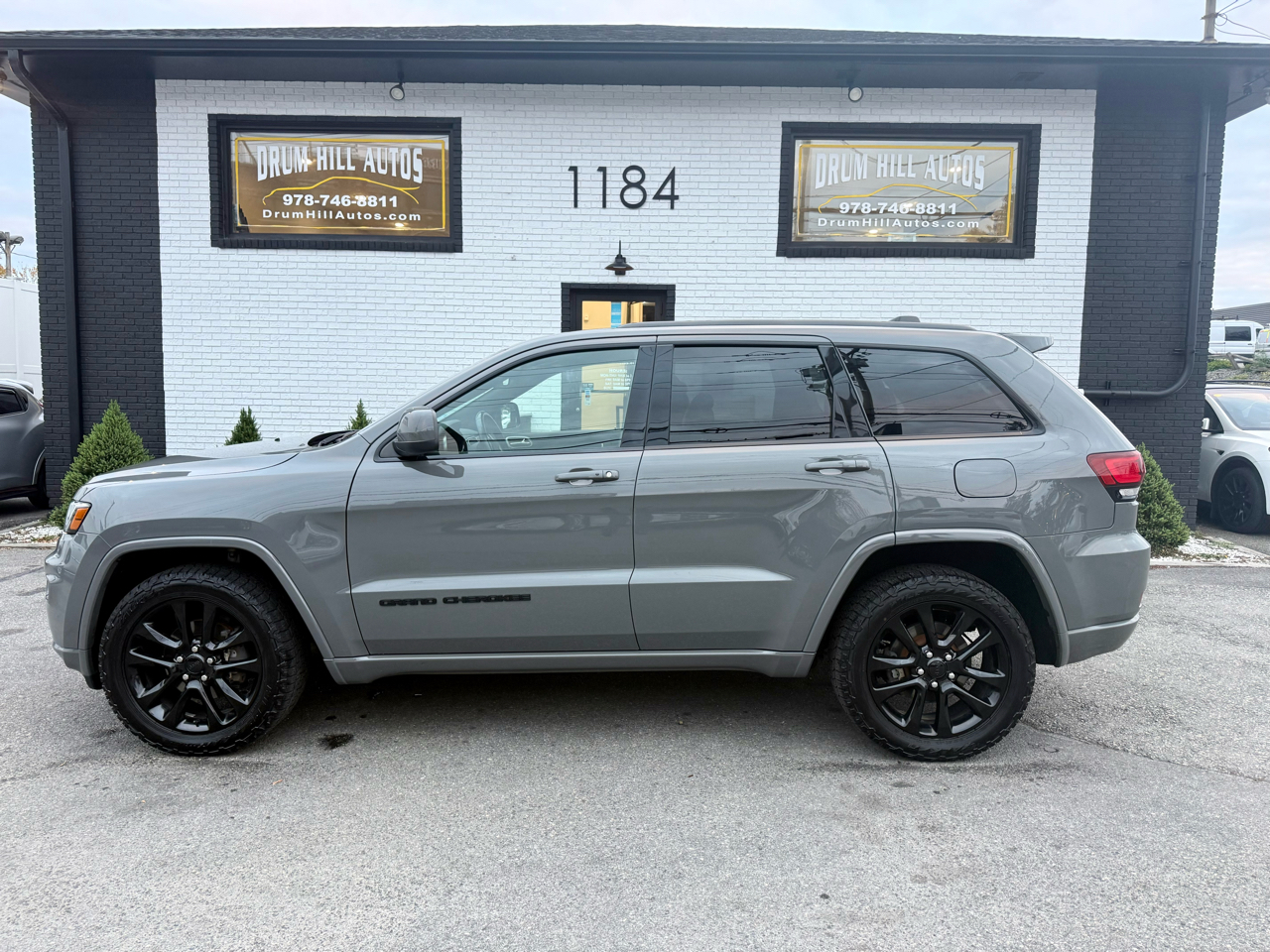 Jeep Grand Cherokee 4WD 4dr Laredo Altitude 2020 Jeep Grand Cherokee 4WD 4dr Laredo Altitude 2020