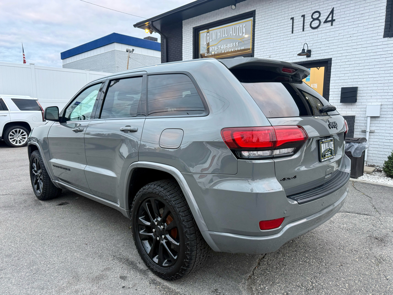 Jeep Grand Cherokee 4WD 4dr Laredo Altitude 2020 Jeep Grand Cherokee 4WD 4dr Laredo Altitude 2020
