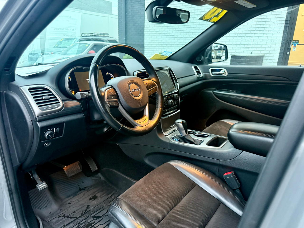 Jeep Grand Cherokee 4WD 4dr Laredo Altitude 2020 Jeep Grand Cherokee 4WD 4dr Laredo Altitude 2020
