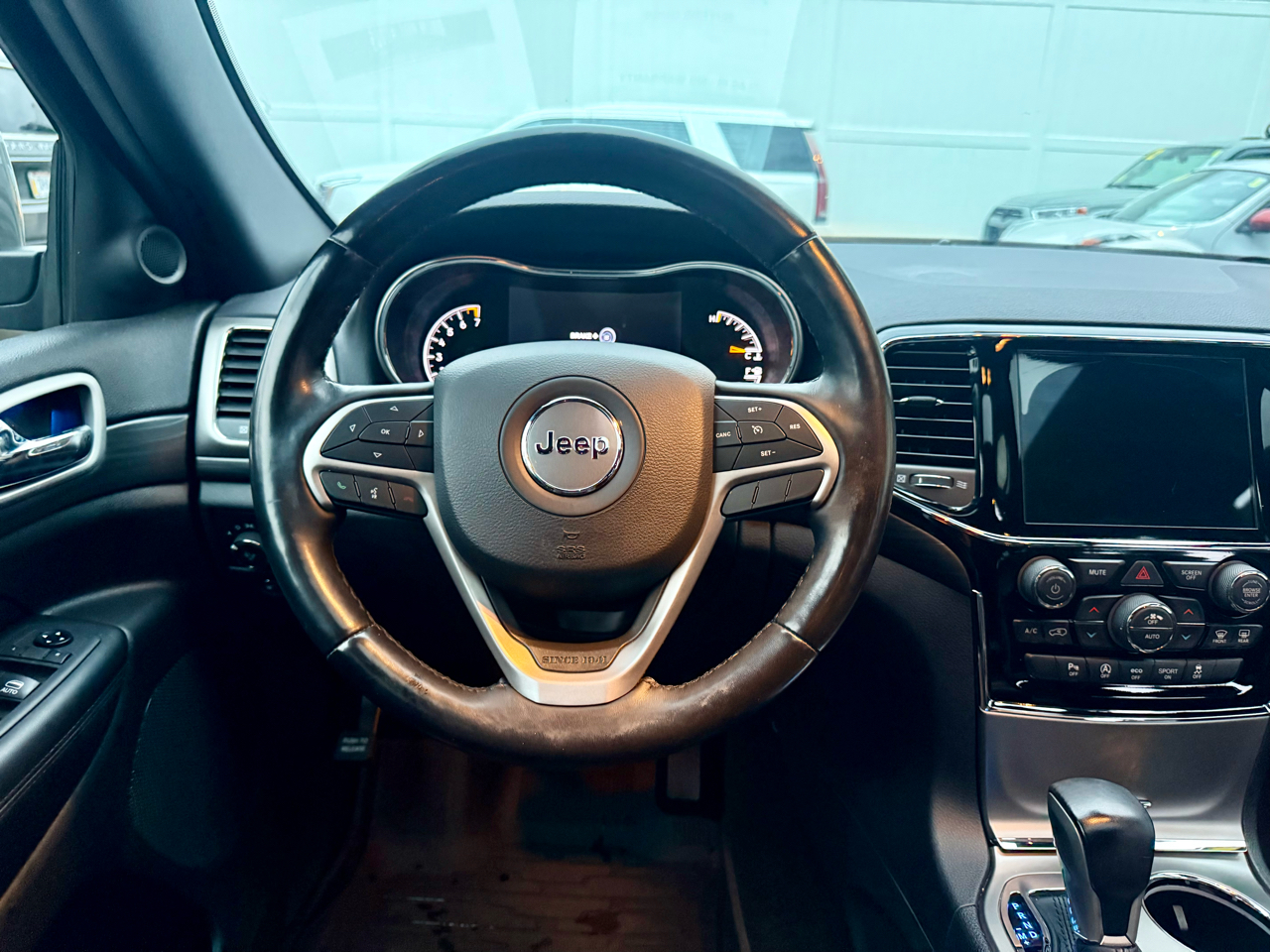 Jeep Grand Cherokee 4WD 4dr Laredo Altitude 2020 Jeep Grand Cherokee 4WD 4dr Laredo Altitude 2020