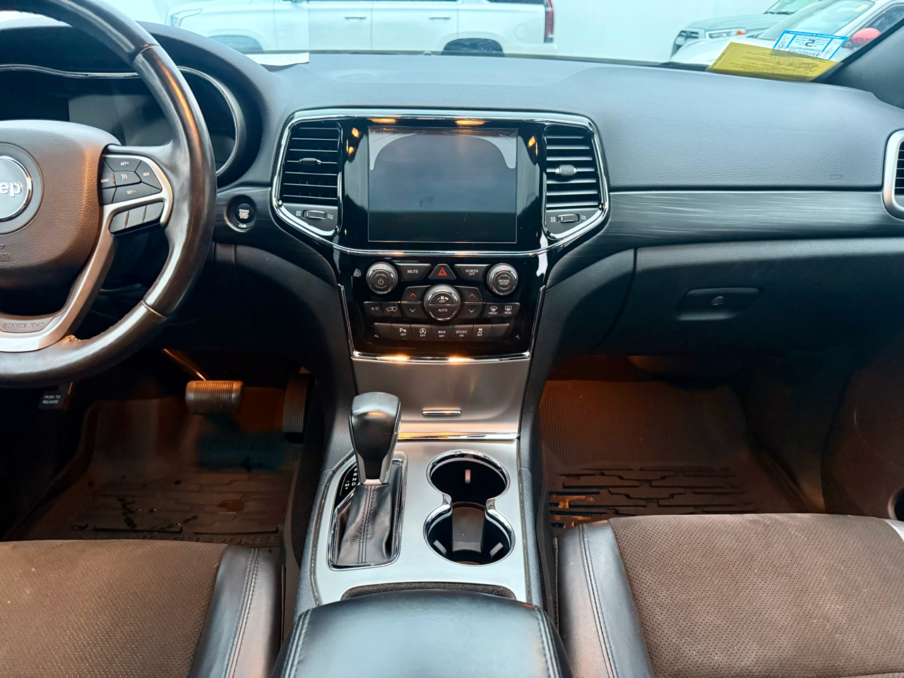 Jeep Grand Cherokee 4WD 4dr Laredo Altitude 2020 Jeep Grand Cherokee 4WD 4dr Laredo Altitude 2020
