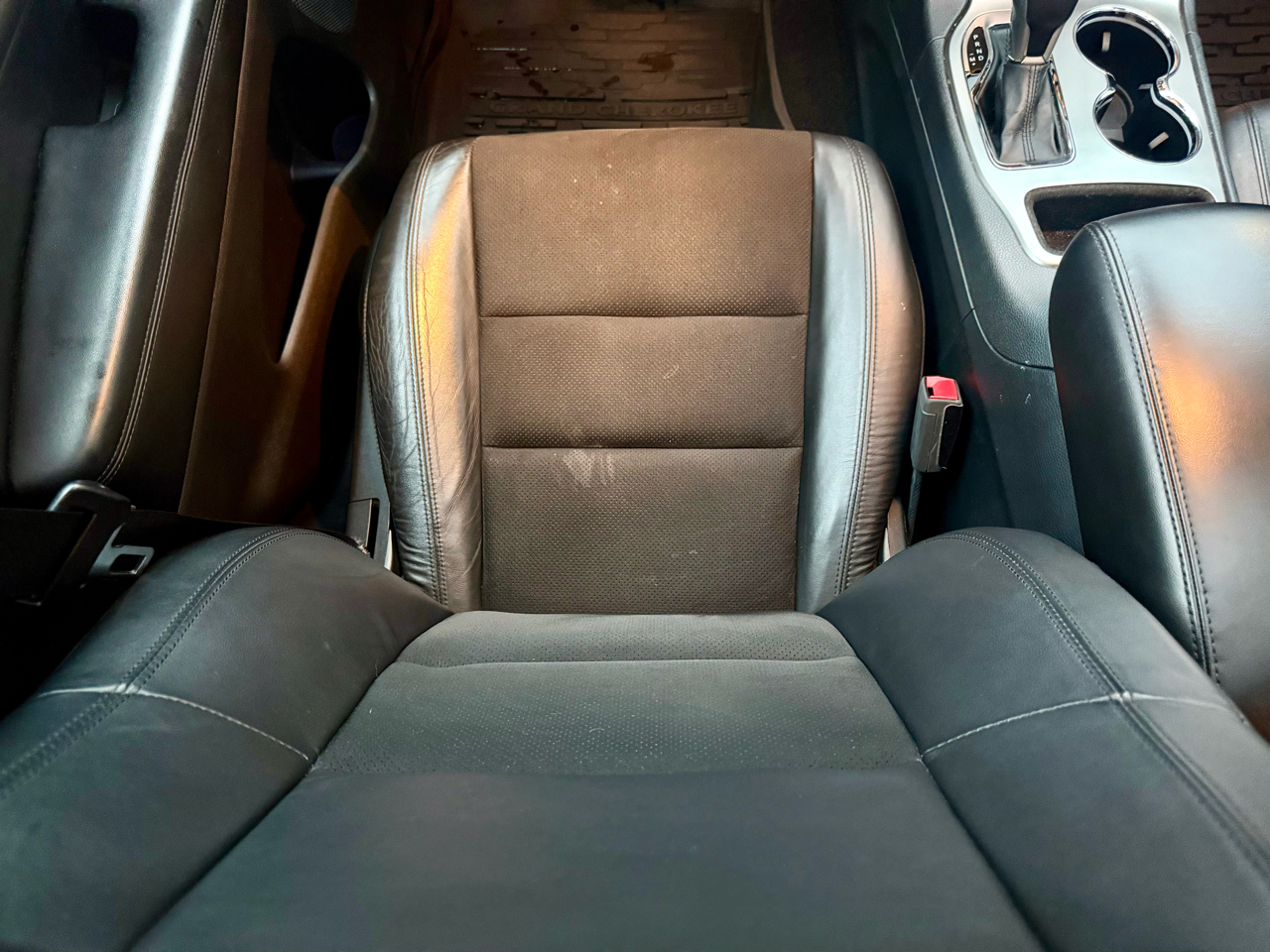 Jeep Grand Cherokee 4WD 4dr Laredo Altitude 2020 Jeep Grand Cherokee 4WD 4dr Laredo Altitude 2020