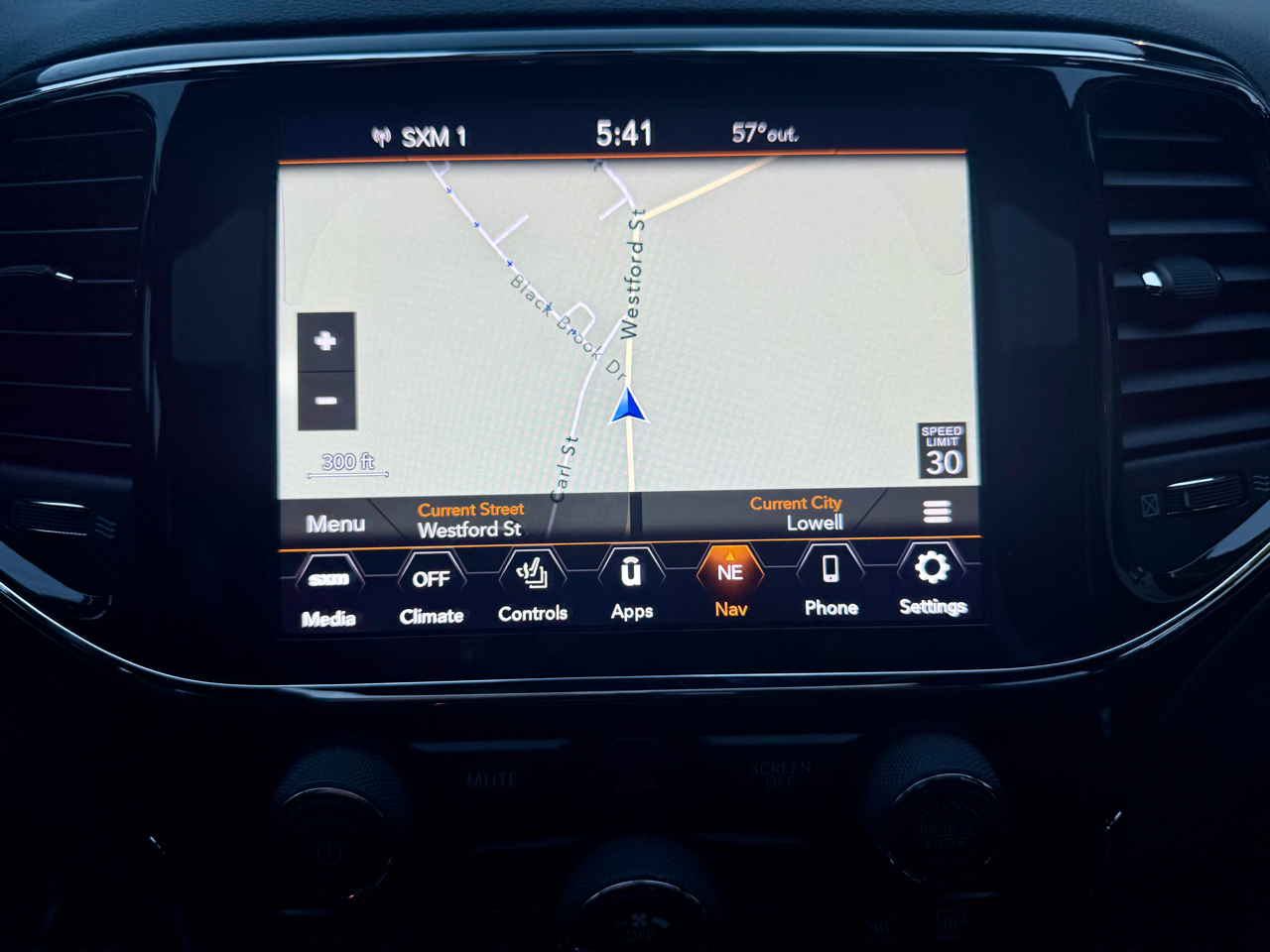 Jeep Grand Cherokee 4WD 4dr Laredo Altitude 2020 Jeep Grand Cherokee 4WD 4dr Laredo Altitude 2020