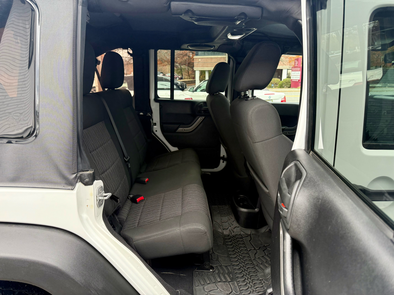 Jeep Wrangler Unlimited Sport 4WD 2012