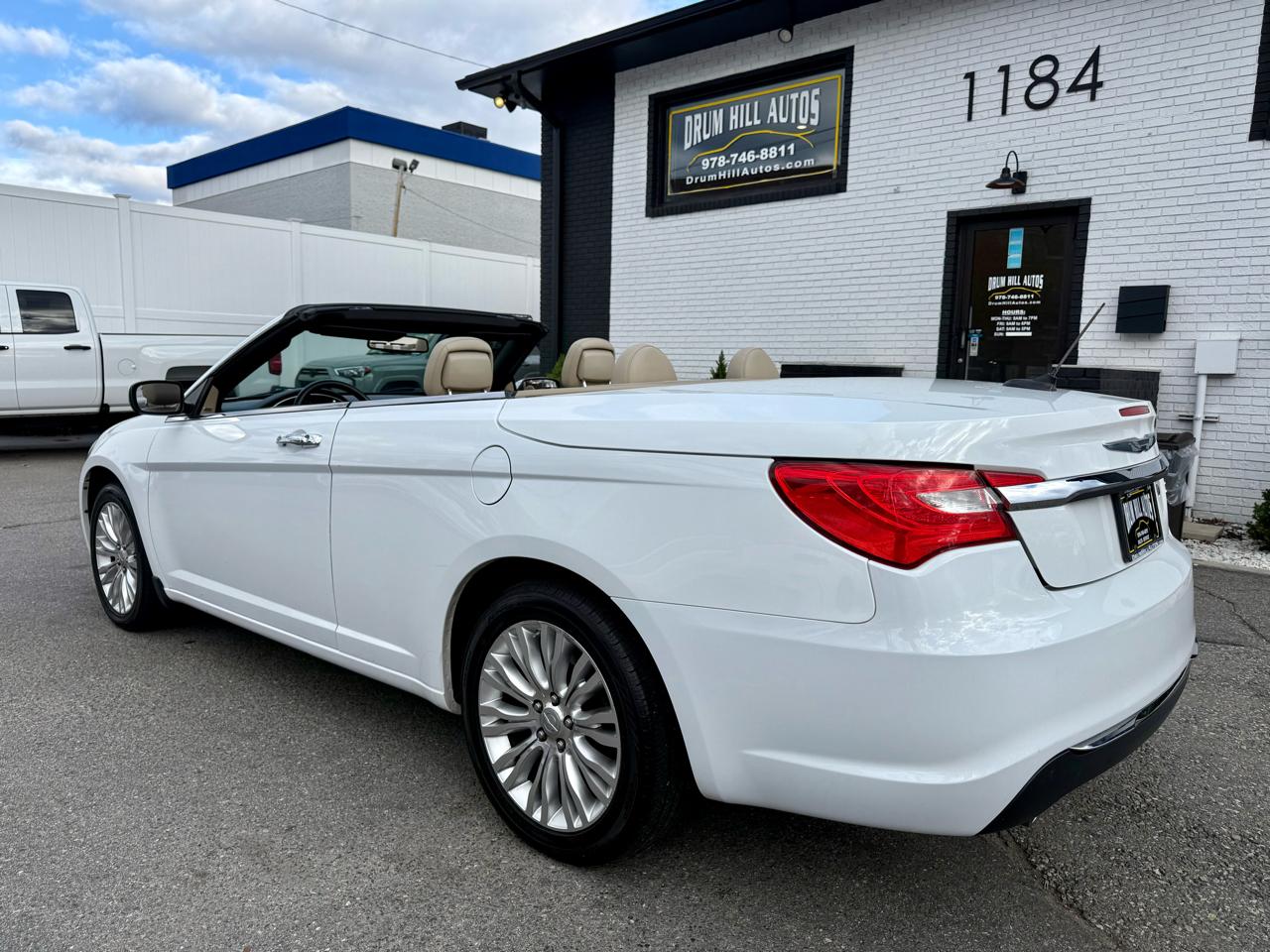 Chrysler 200 Limited Convertible 2011