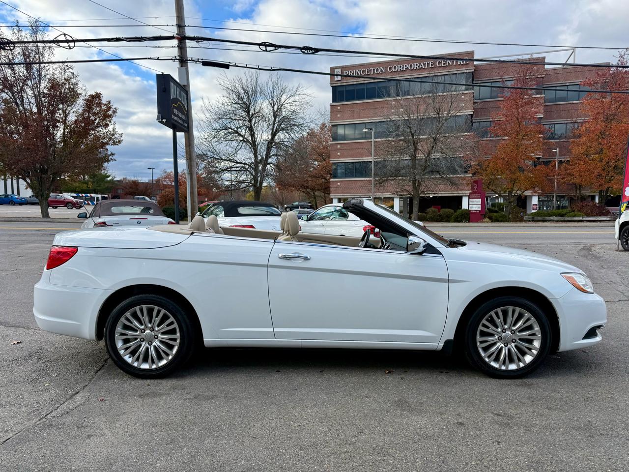 Chrysler 200 Limited Convertible 2011