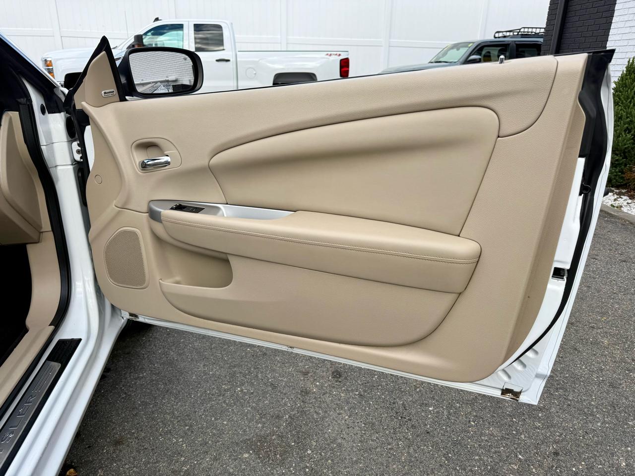 Chrysler 200 Limited Convertible 2011