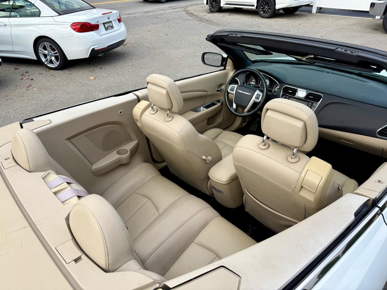 Chrysler 200 Limited Convertible 2011