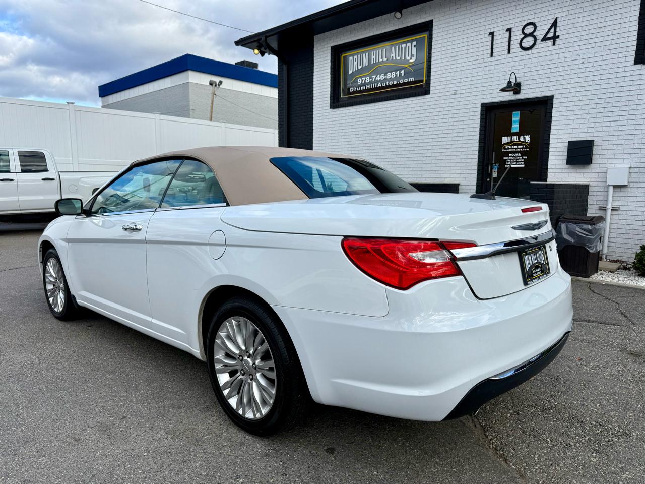 Chrysler 200 Limited Convertible 2011