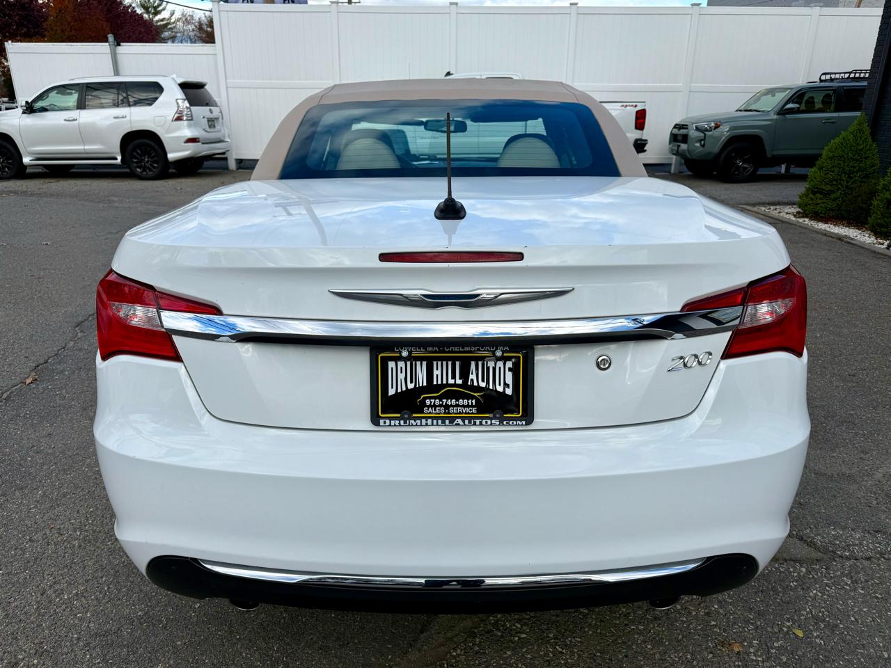 Chrysler 200 Limited Convertible 2011