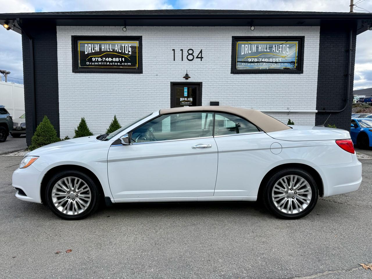 Chrysler 200 Limited Convertible 2011
