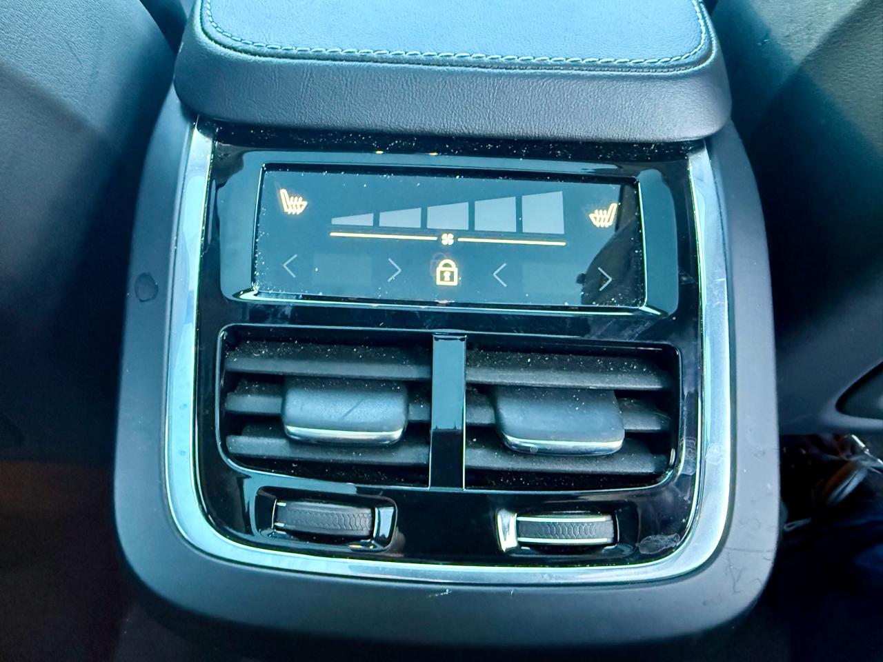 Volvo XC90  2022
