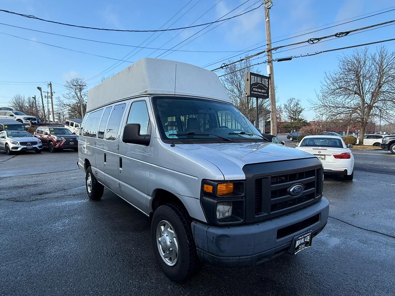 Ford Econoline E-350 Super Duty Extended 2012