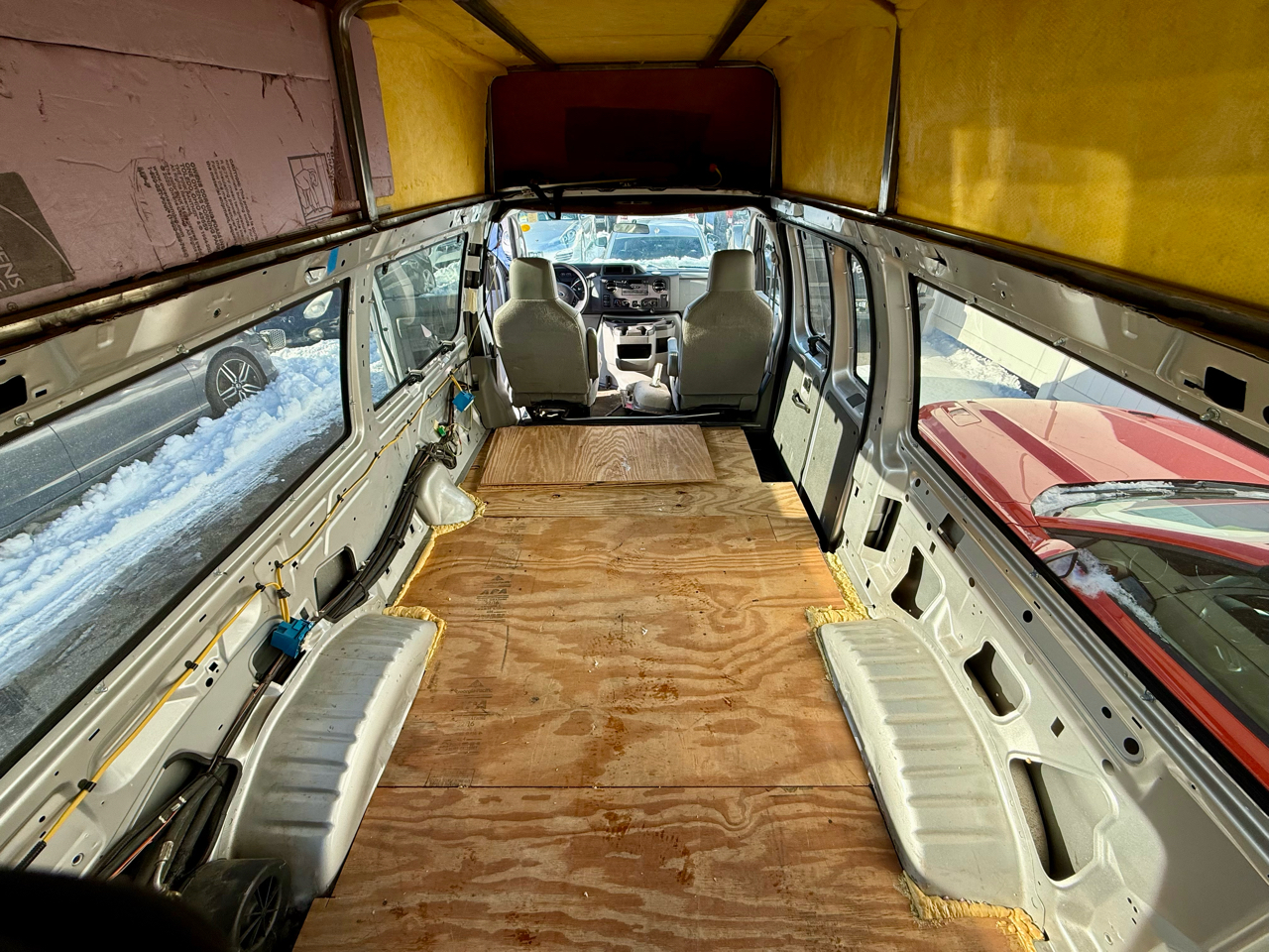 Ford Econoline E-350 Super Duty Extended 2012