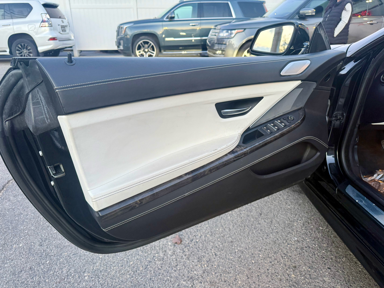 BMW 6-Series 650xi Convertible 2014