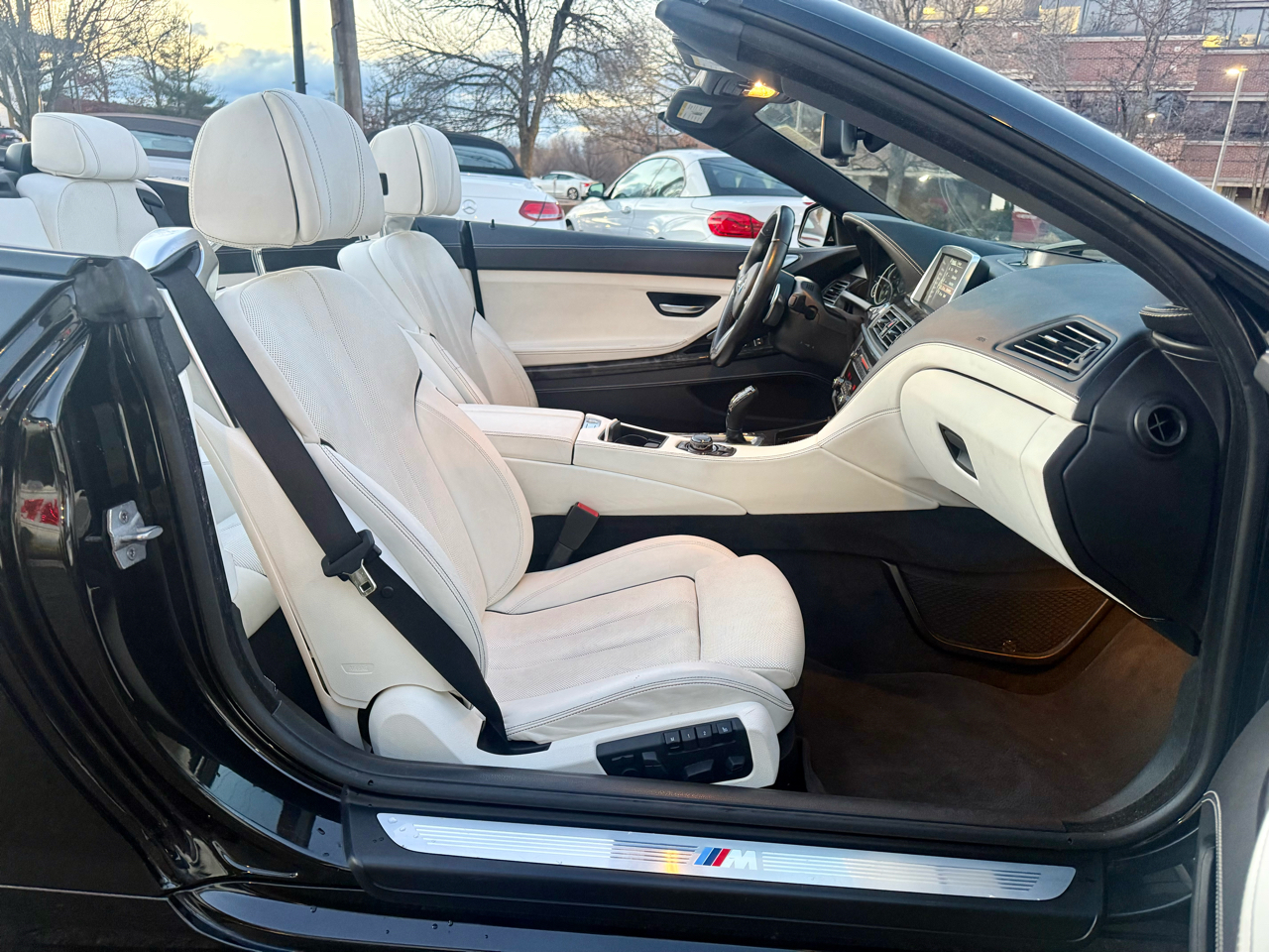 BMW 6-Series 650xi Convertible 2014