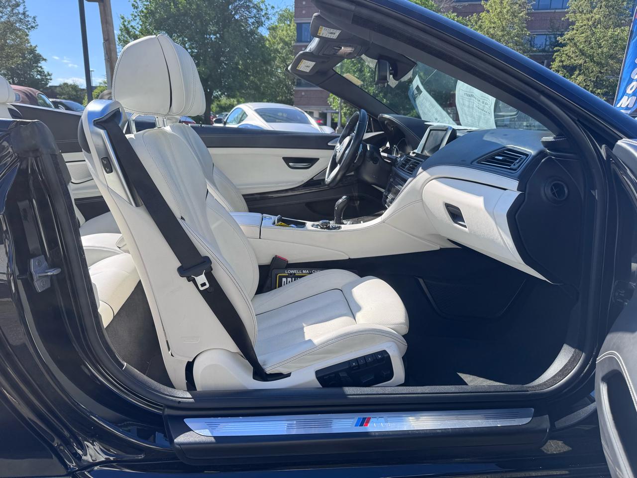 BMW 6-Series 650xi Convertible 2014