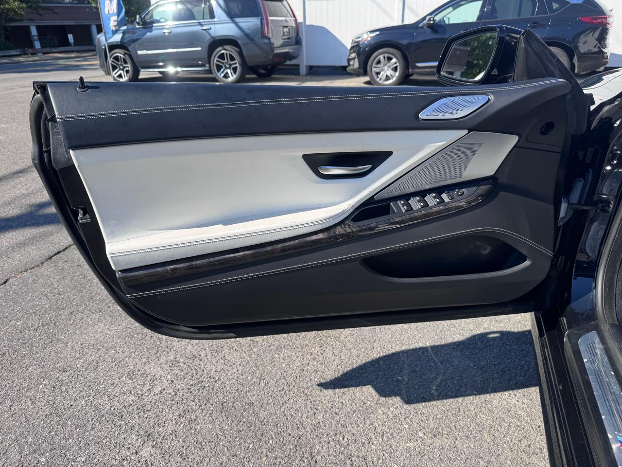 BMW 6-Series 650xi Convertible 2014