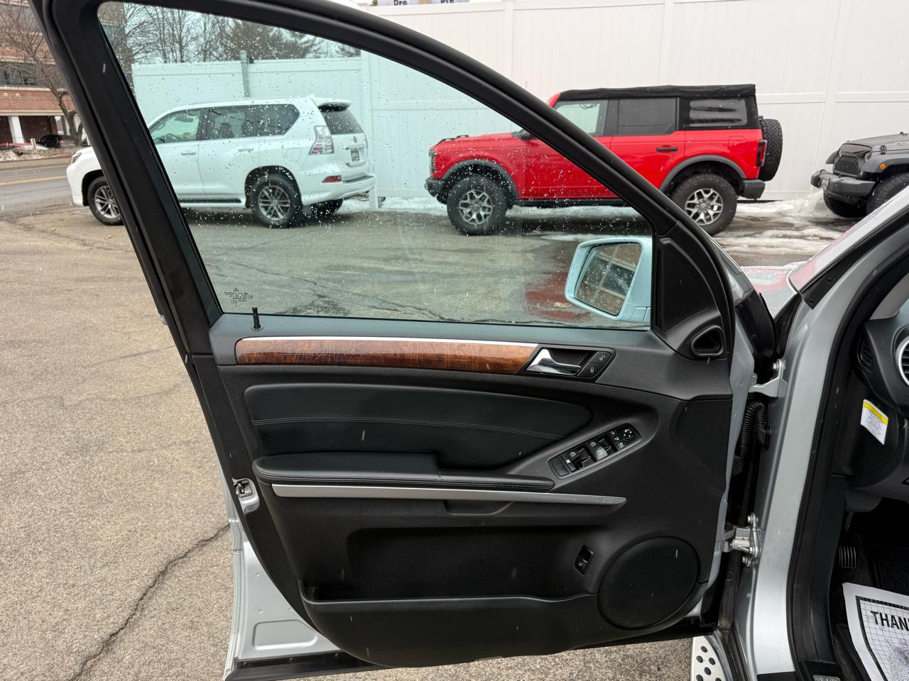 Mercedes-Benz M-Class ML350 4MATIC 2011