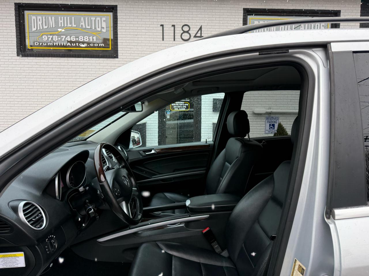 Mercedes-Benz M-Class ML350 4MATIC 2011