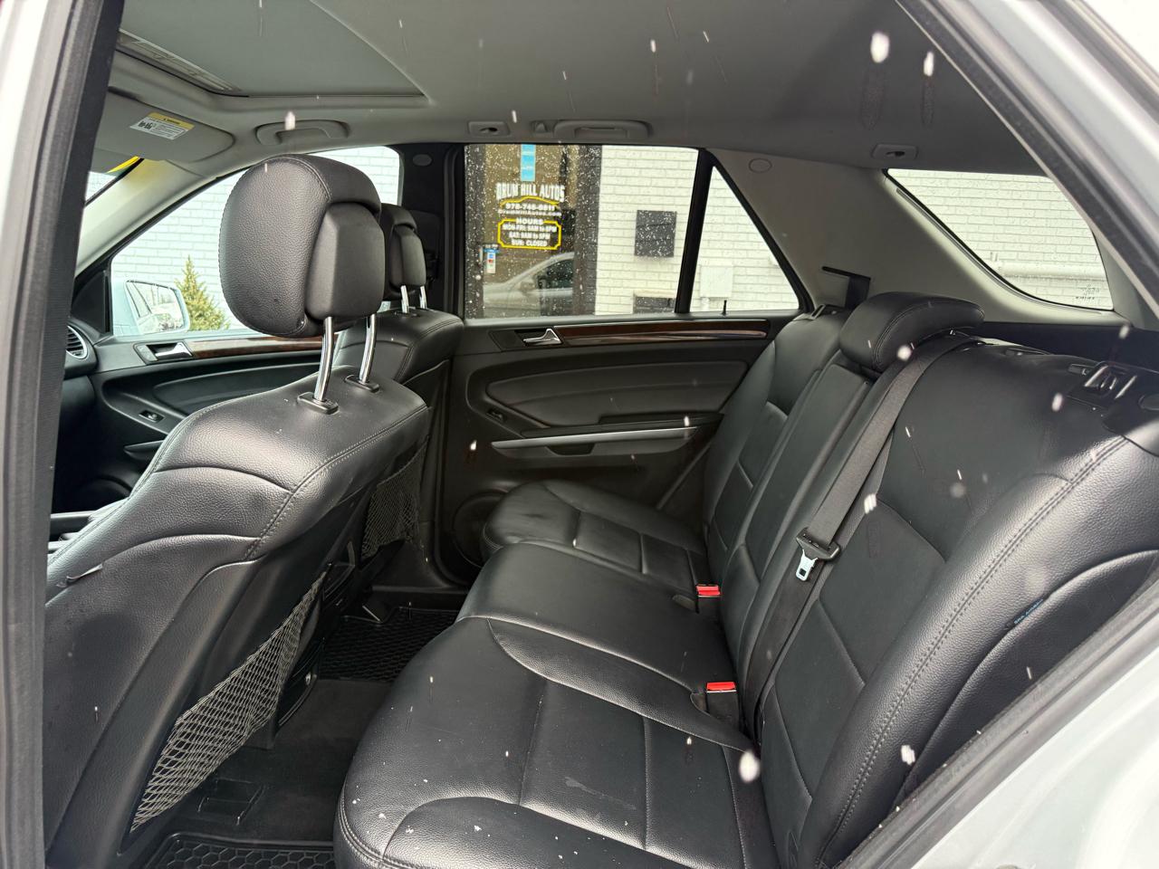 Mercedes-Benz M-Class ML350 4MATIC 2011