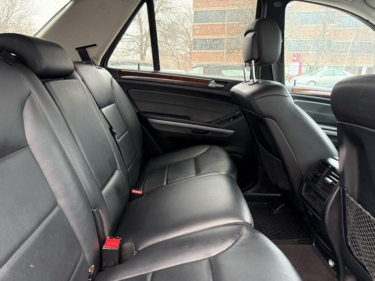 Mercedes-Benz M-Class ML350 4MATIC 2011