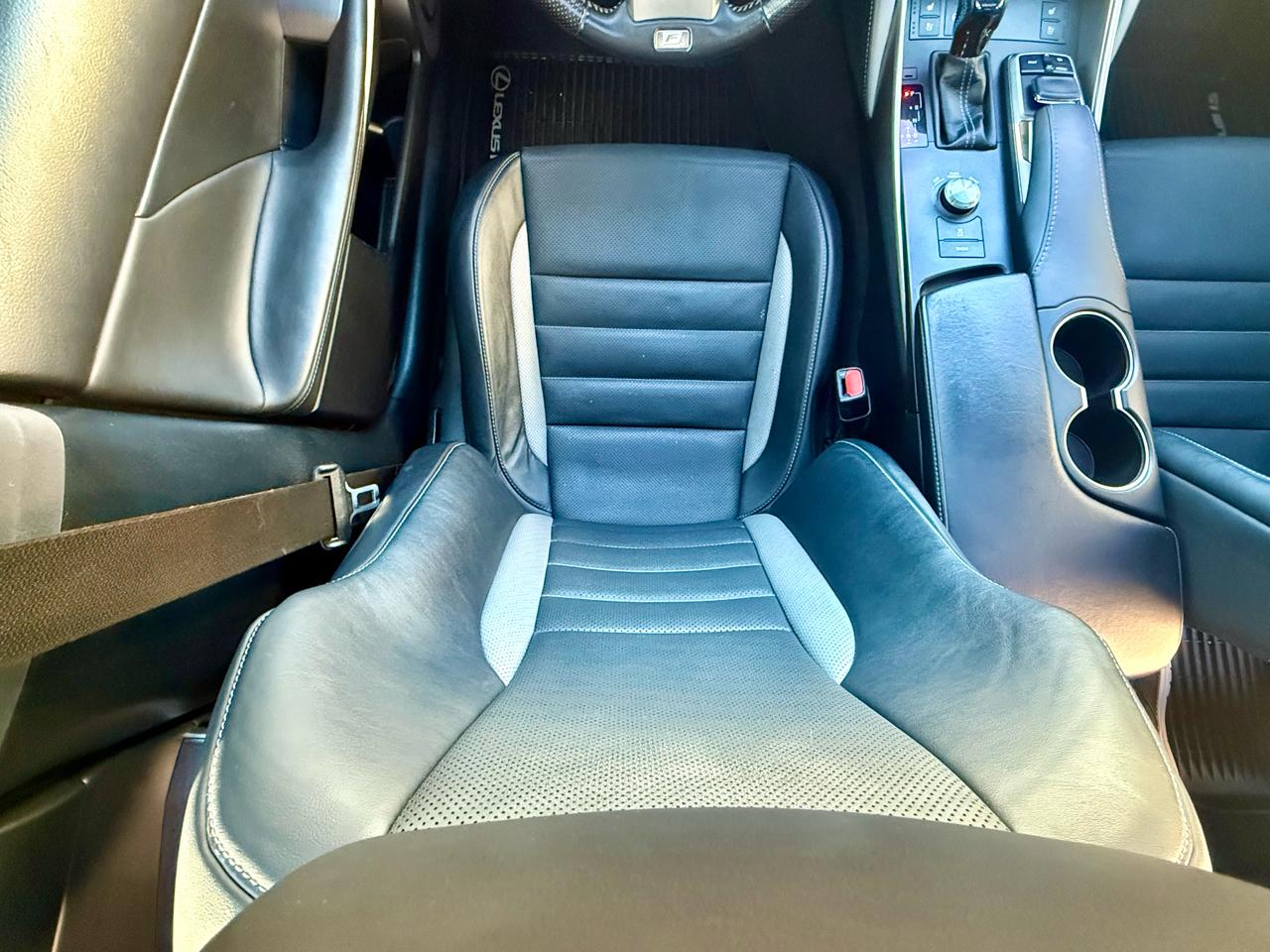 Lexus IS F SPORT 300 RWD 2020