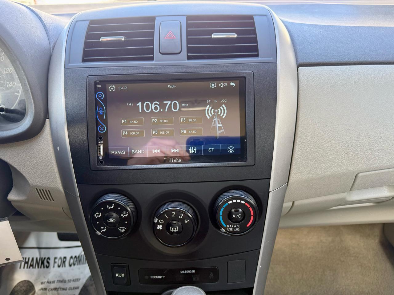 Toyota Corolla Base 5-Speed MT 2010