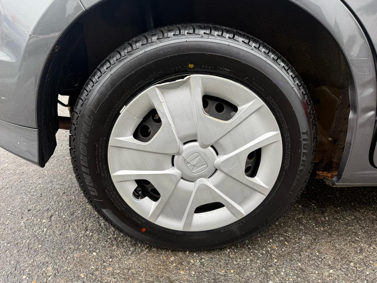 Honda Fit 5-Speed MT 2013