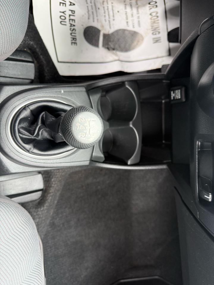 Honda Fit 5-Speed MT 2013