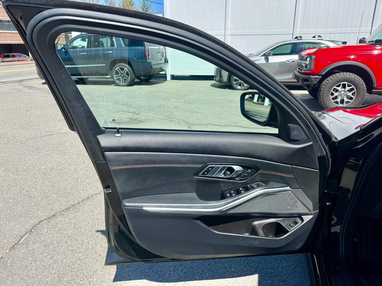 BMW 3-Series 330i xDrive 2020