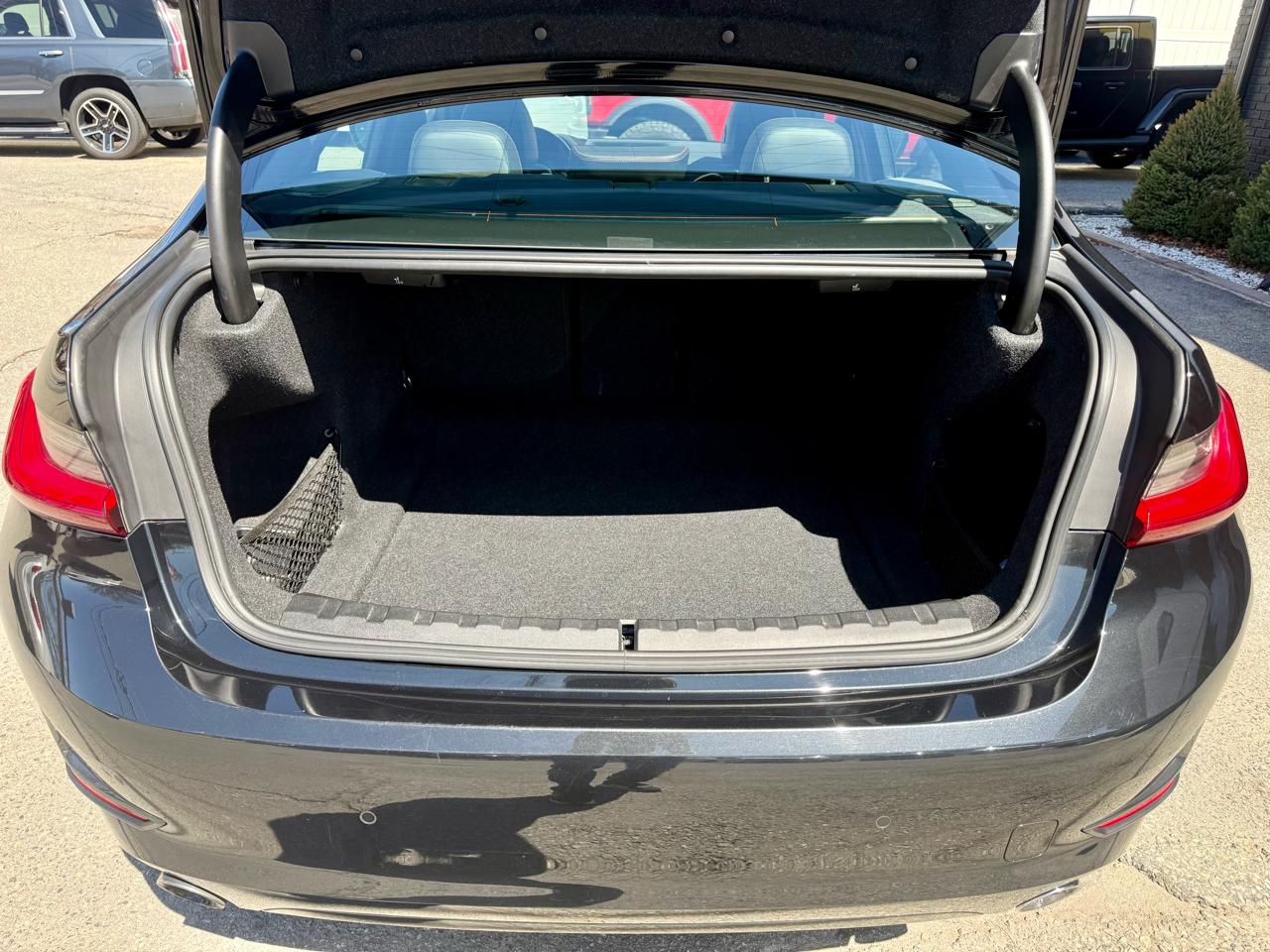 BMW 3-Series 330i xDrive 2020