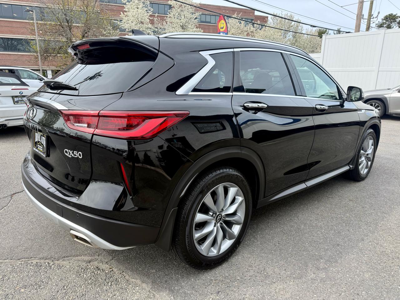 Infiniti QX50 LUXE AWD 2022
